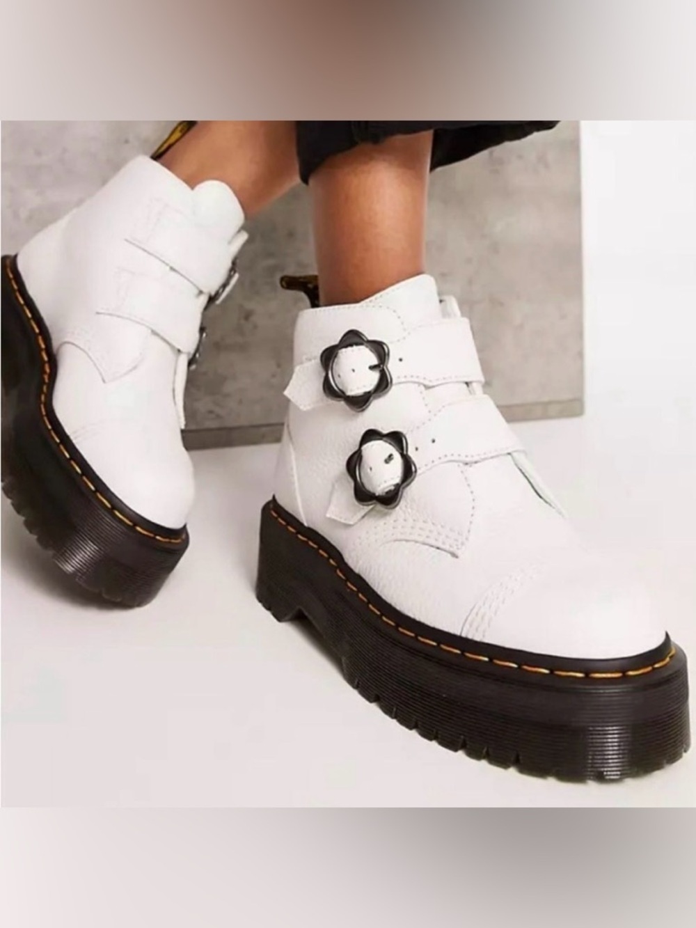 Dr. Martens White Devon Flower Buckle Leather Platform Boots Size UK 7/ US 9